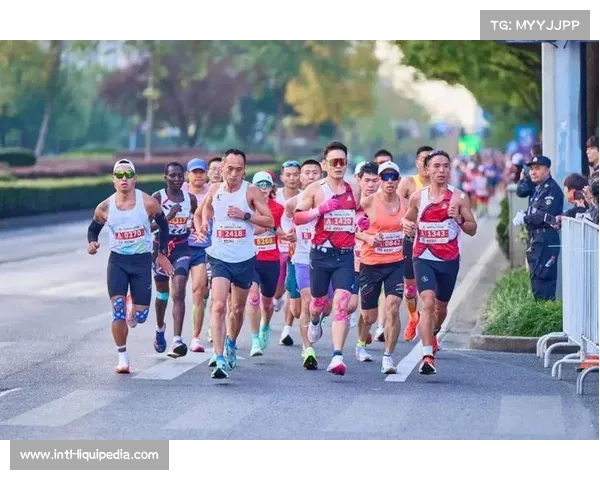 李政跃荣获乌鲁木齐马拉松男子组冠军 展现中国跑者实力与风采